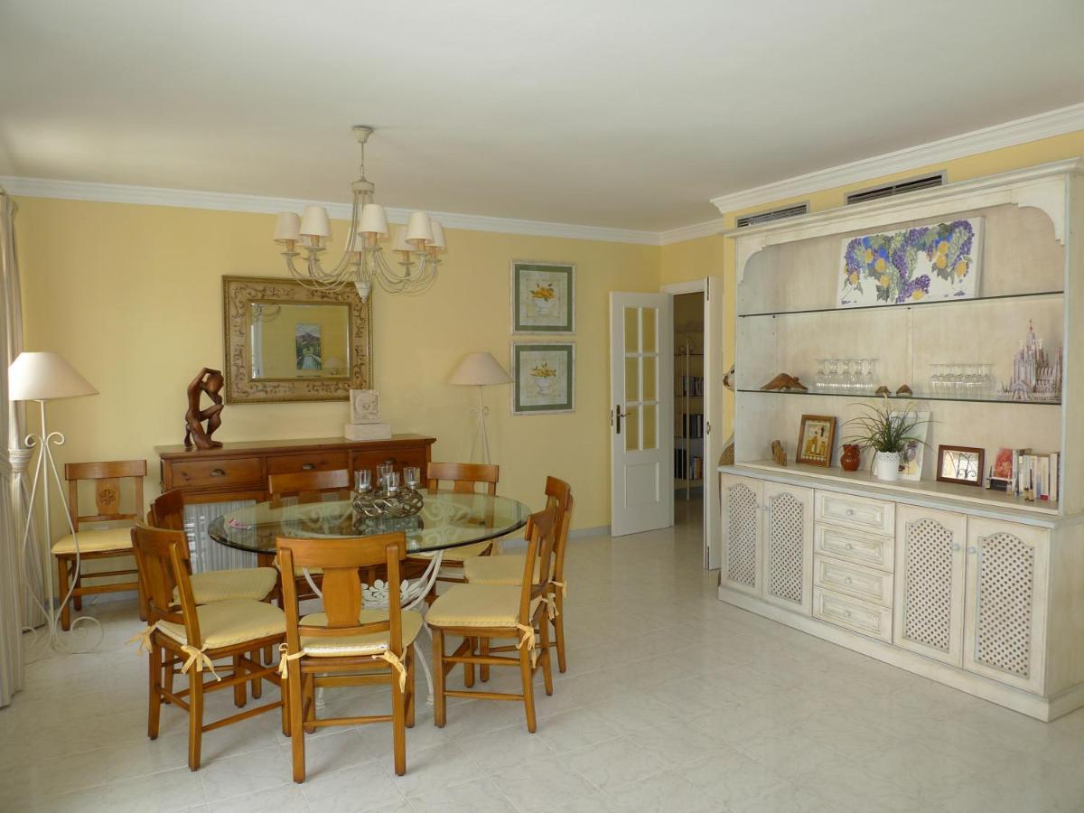 Torrox Costa Beachfront Apartment Exterior photo